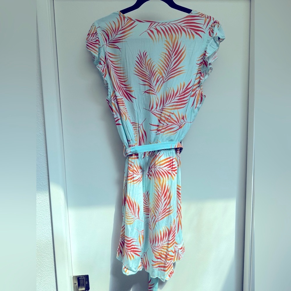 NWOT Striped Short Sleeve Romper (Shorts) - Picture 6 of 16